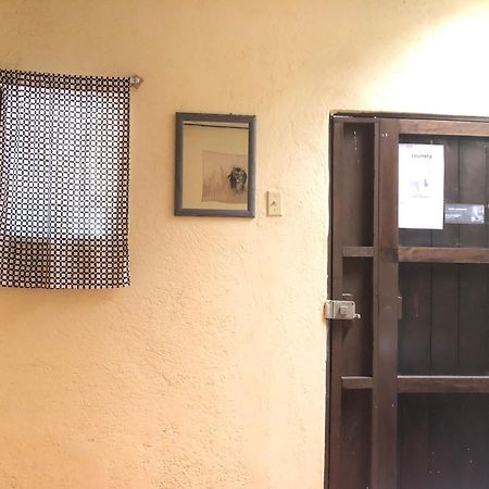 Hospedaje Basico El Jaguar Hotell Antigua Exteriör bild